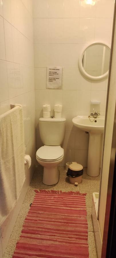 Quarto1 Com Wc Privado E Cozinha Partilhada ポンタ・デルガダ エクステリア 写真